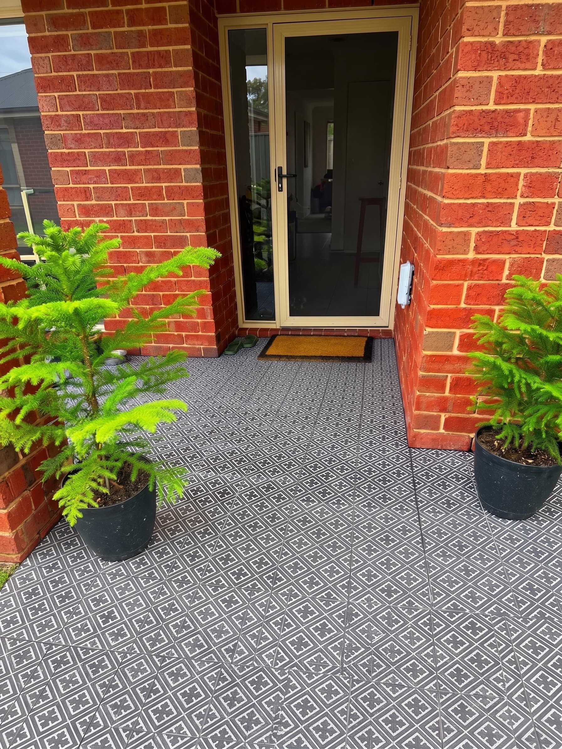 Front Porch Victorian Geometric Pattern Layout